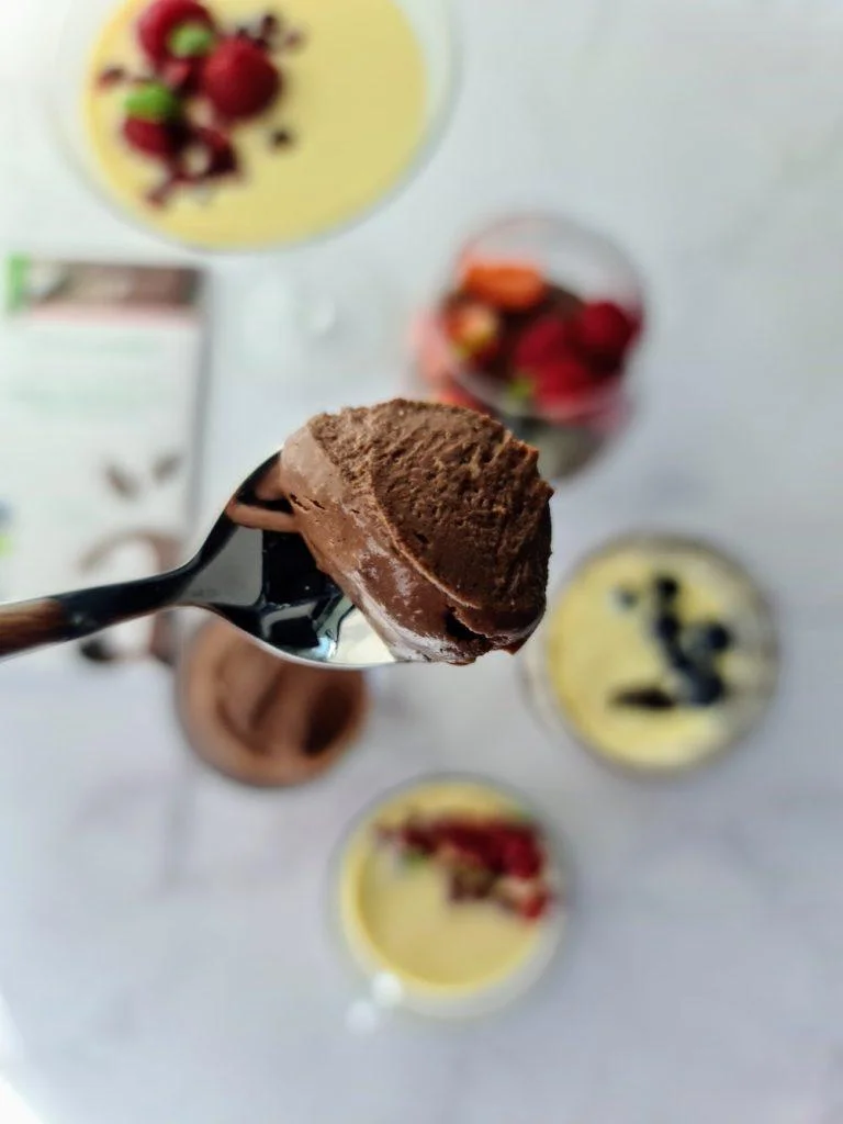 Sjokoladepudding – digg dessert til små og store på ti minutter! – nærbilde