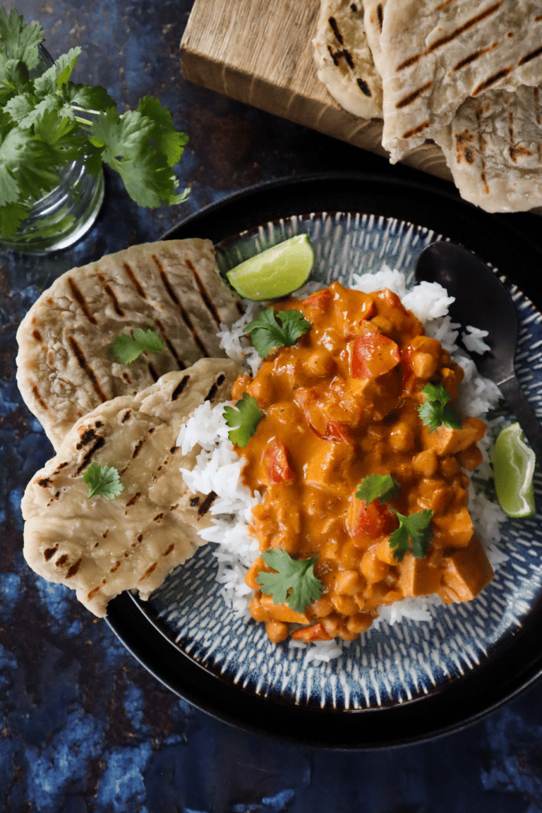 Knallgod tikka masala med tofu og kikerter