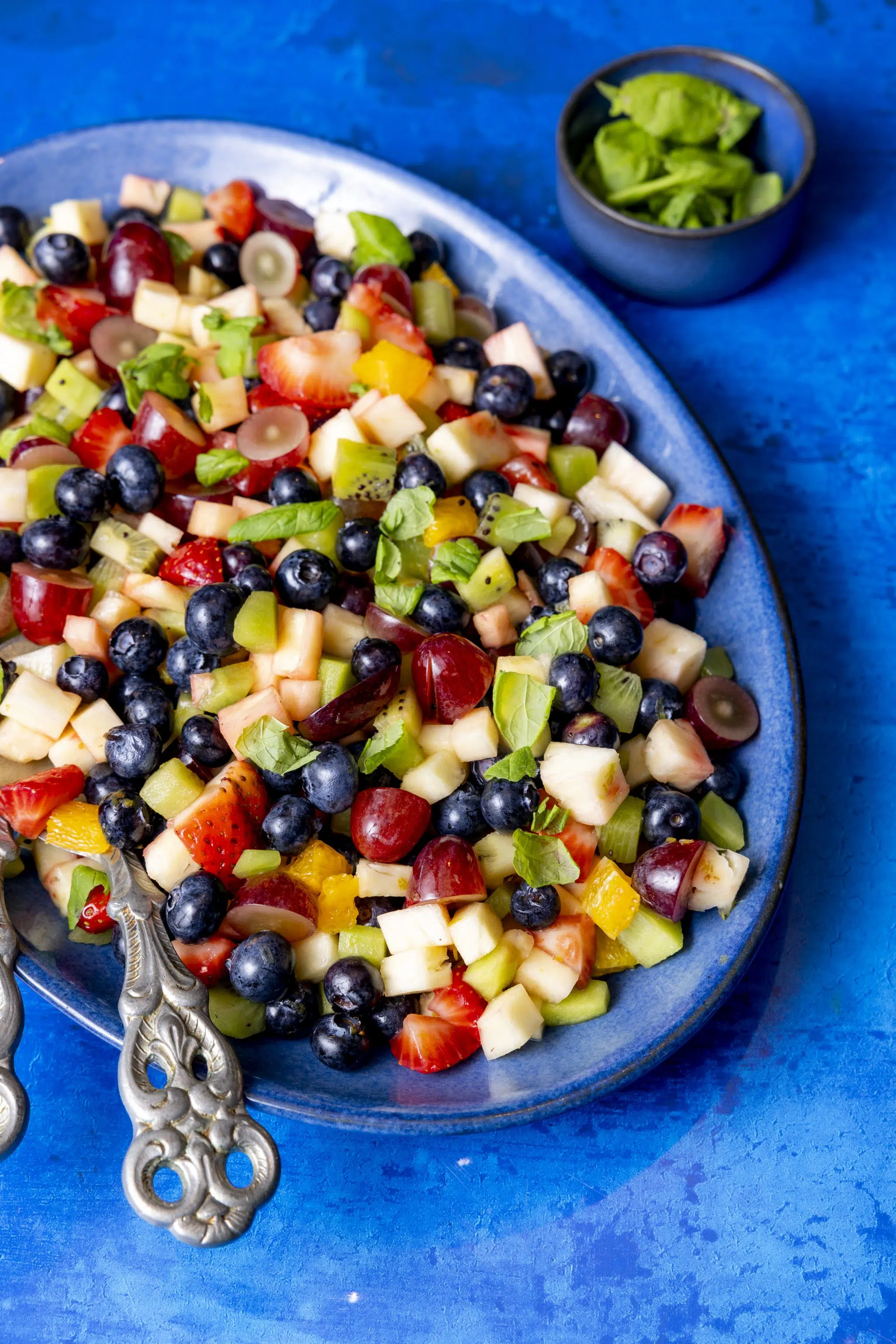 Fabelaktig fruktsalat fra 2 om gangen – fruktsalat hanne lene bokfoto portretter 30