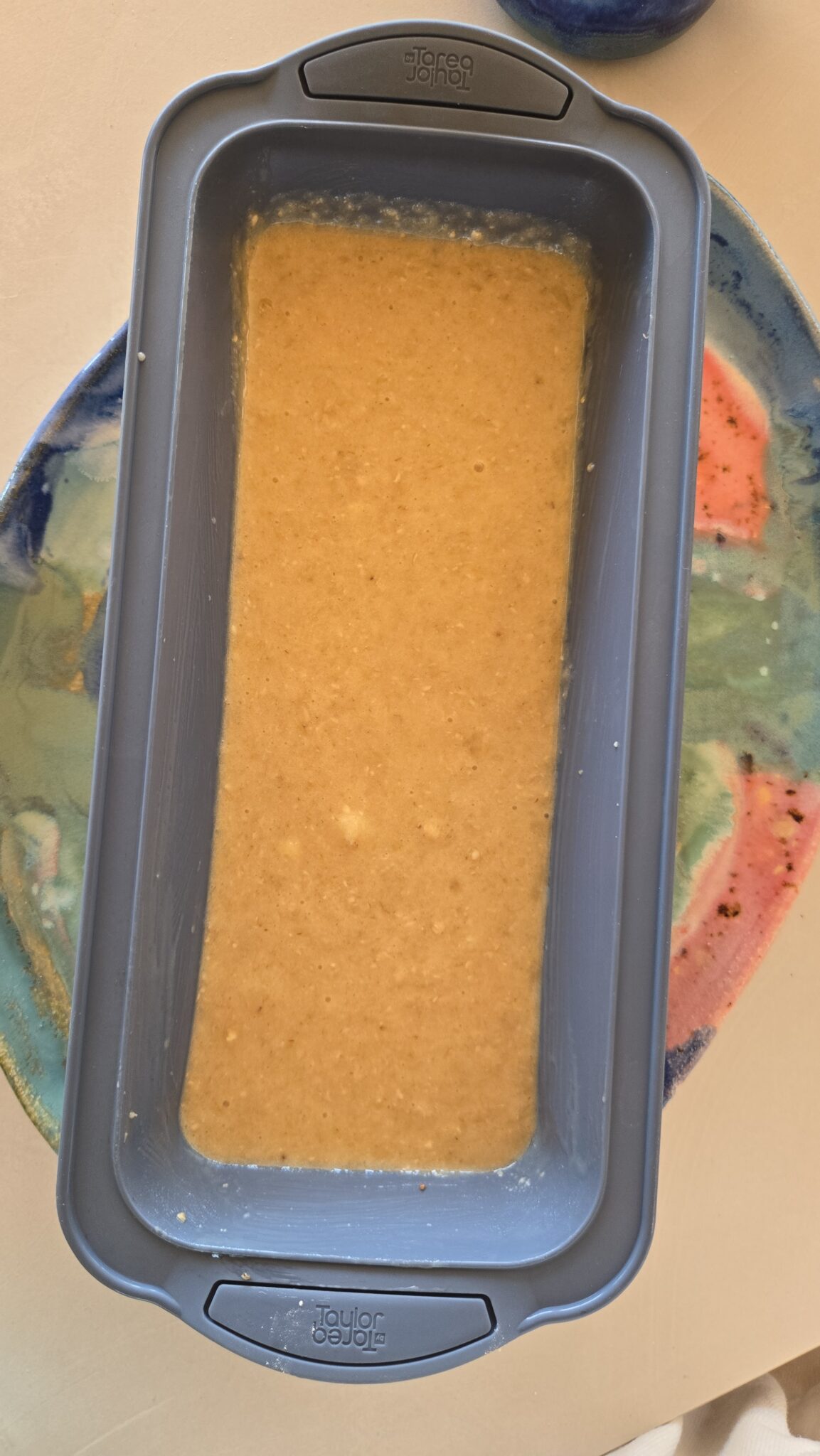 Bananbrødrøre i brødform, klar for ovnen